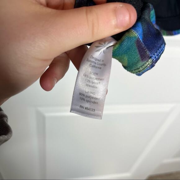 Athleta Blue Watercolor Strappy Sports Bra Size Medium - Picture 5 of 7